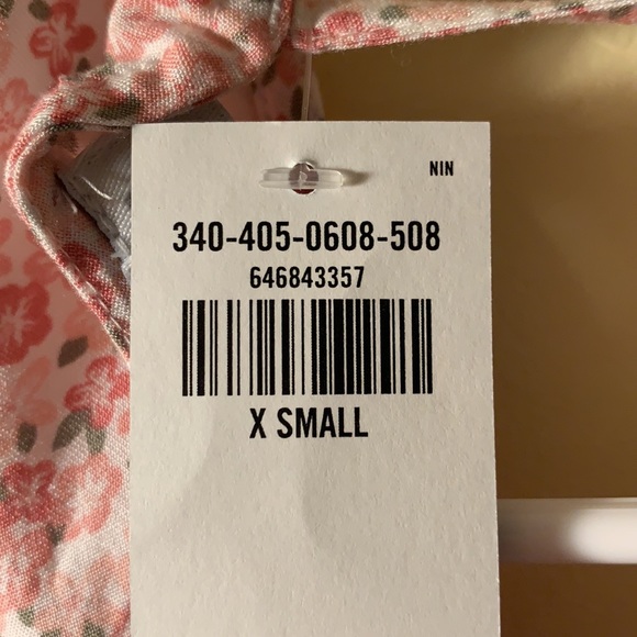 XS Hollister floral top NWT - Picture 6 of 6